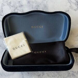 Authentic GUCCI Black Blue Eyewear Velvet Hard Shell Sunglasses Case Accessory